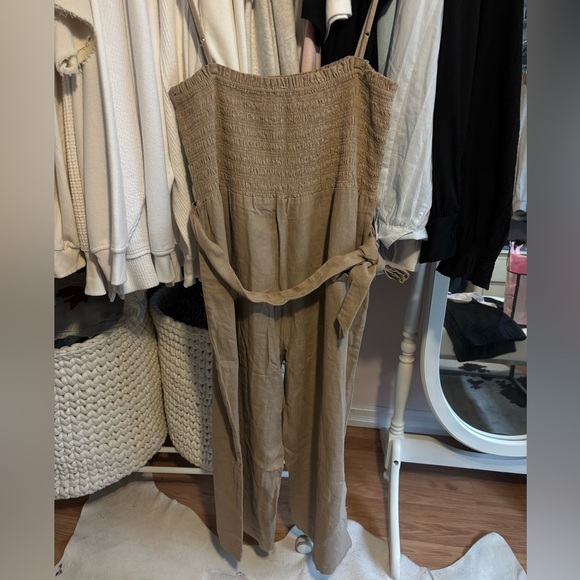 House of Harlow 1960 Linen Jumpsuit - Picture 6 of 6